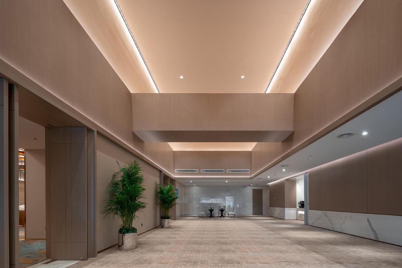 Holiday Inn Beijing Focus Square By Ihg Bagian luar foto
