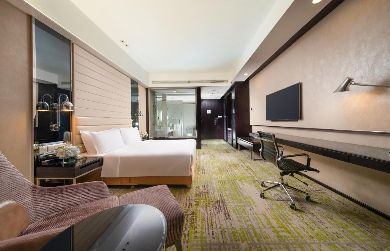 Holiday Inn Beijing Focus Square Bagian luar foto