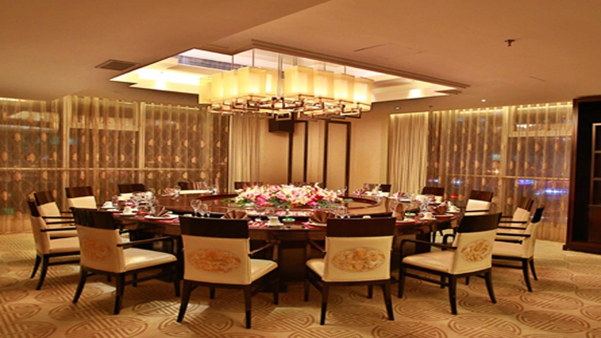 Holiday Inn Beijing Focus Square By Ihg Bagian luar foto