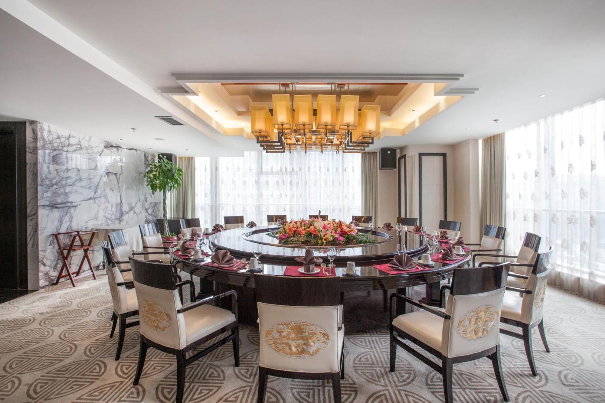 Holiday Inn Beijing Focus Square By Ihg Bagian luar foto